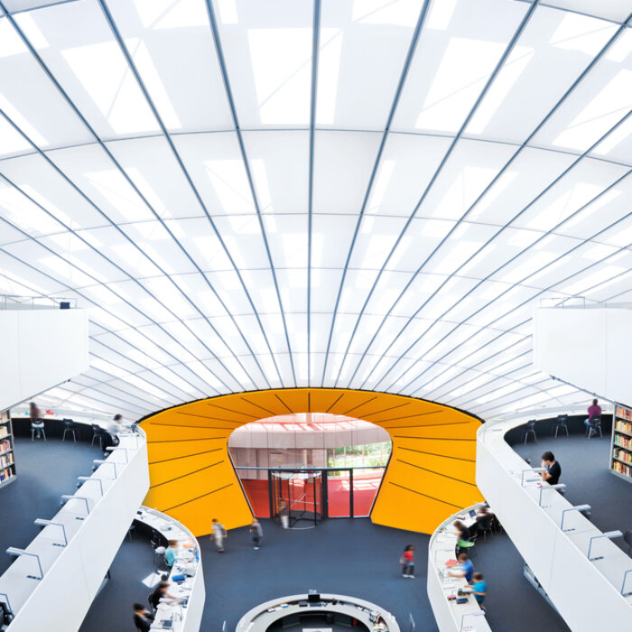 Blick in den Bibliothekslesesaal der Freien Universität Berlin