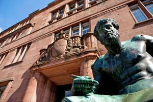 Ansicht des Kollegiengebäudes der Universität Freiburg